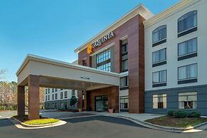 La Quinta Inn & Suites by Wyndham Raleigh Downtown North