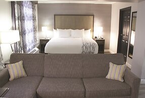 La Quinta Inn & Suites by Wyndham Raleigh Downtown North