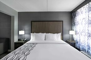 La Quinta Inn & Suites by Wyndham Raleigh Downtown North