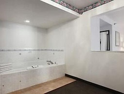 Wingate by Wyndham - Joliet