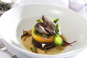 Woodlands Hotel, BW Signature Collection