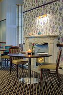 Woodlands Hotel, BW Signature Collection