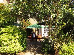 Woodlands Hotel, BW Signature Collection