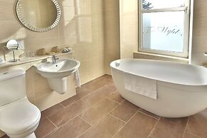 Woodlands Hotel, BW Signature Collection