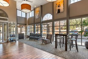 Best Western Plus Peak Vista Inn & Suites