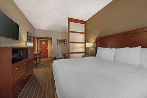 Best Western Plus Peak Vista Inn & Suites