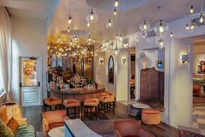 International House Hotel