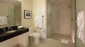 International House Hotel