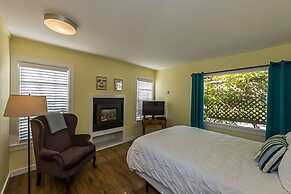 The Inn at Schoolhouse Creek