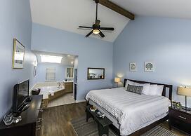 The Inn at Schoolhouse Creek