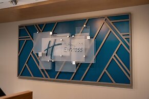 Holiday Inn Express Hotel & Suites West Chester by IHG