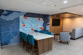 Holiday Inn Express Hotel & Suites West Chester by IHG