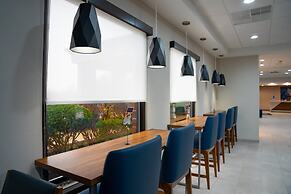 Holiday Inn Express Hotel & Suites West Chester by IHG