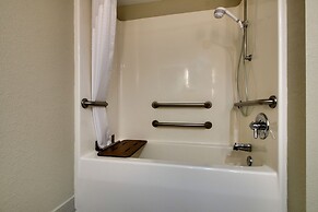 Holiday Inn Express Horse Cave by IHG