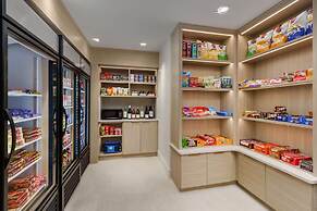 Beal House Fort Walton Beach, Tapestry Collection by Hilton