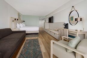 Beal House Fort Walton Beach, Tapestry Collection by Hilton