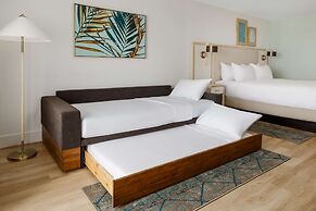 Beal House Fort Walton Beach, Tapestry Collection by Hilton