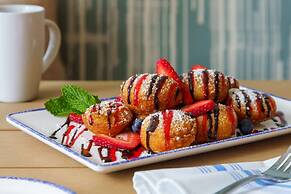 Beal House Fort Walton Beach, Tapestry Collection by Hilton