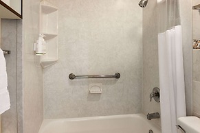 Howard Johnson by Wyndham Ocean City Oceanfront