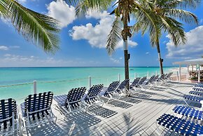 Butterfly Beach Hotel