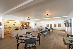 Butterfly Beach Hotel