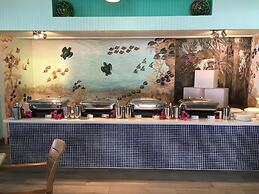 Butterfly Beach Hotel