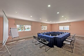 Butterfly Beach Hotel