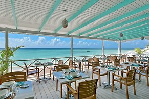 Butterfly Beach Hotel