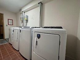 Howard Johnson by Wyndham Fort St. John