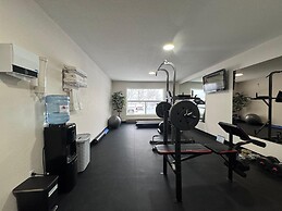 Howard Johnson by Wyndham Fort St. John