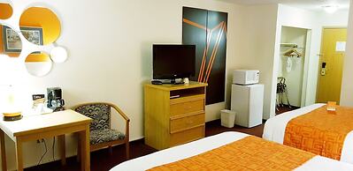 Howard Johnson by Wyndham Fort St. John