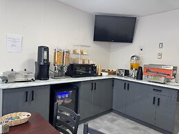 Howard Johnson by Wyndham Fort St. John