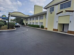 Days Inn by Wyndham Gainesville University