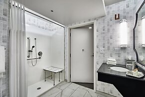 Hotel Indigo Cleveland Downtown by IHG