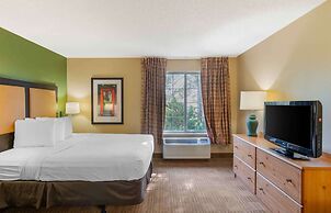 Extended Stay America Suites Kansas City Country Club Plaza
