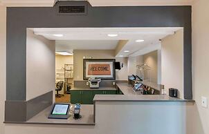 Extended Stay America Suites Kansas City Country Club Plaza