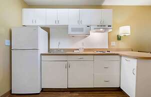 Extended Stay America Suites Kansas City Country Club Plaza