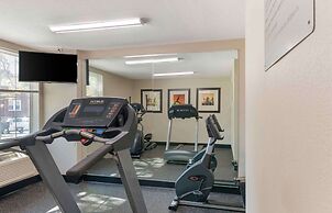 Extended Stay America Suites Kansas City Country Club Plaza
