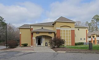 Suburban Studios Raleigh - Crabtree Valley