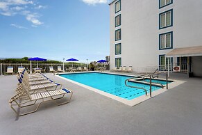 Coconut Malorie Resort Hotel, Ascend Hotel Collection