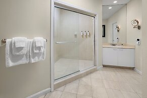 Coconut Malorie Resort Hotel, Ascend Hotel Collection