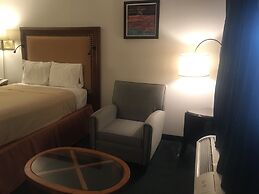 Travelers Inn & Suites
