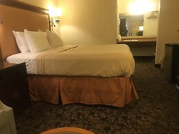 Travelers Inn & Suites