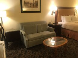 Travelers Inn & Suites