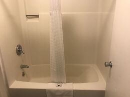 Travelers Inn & Suites