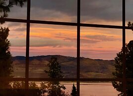 Lakeside Lodge And Suites