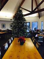 Lakeside Lodge And Suites