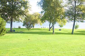 Lakeside Lodge And Suites