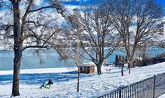 Lakeside Lodge And Suites