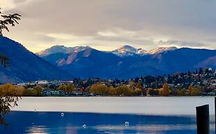 Lakeside Lodge And Suites